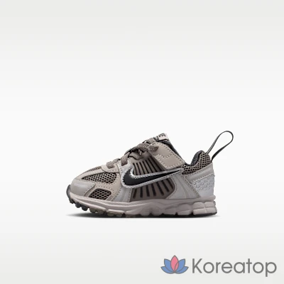 Кроссовки мужские Nike Zoom Vomero 5 SE SP