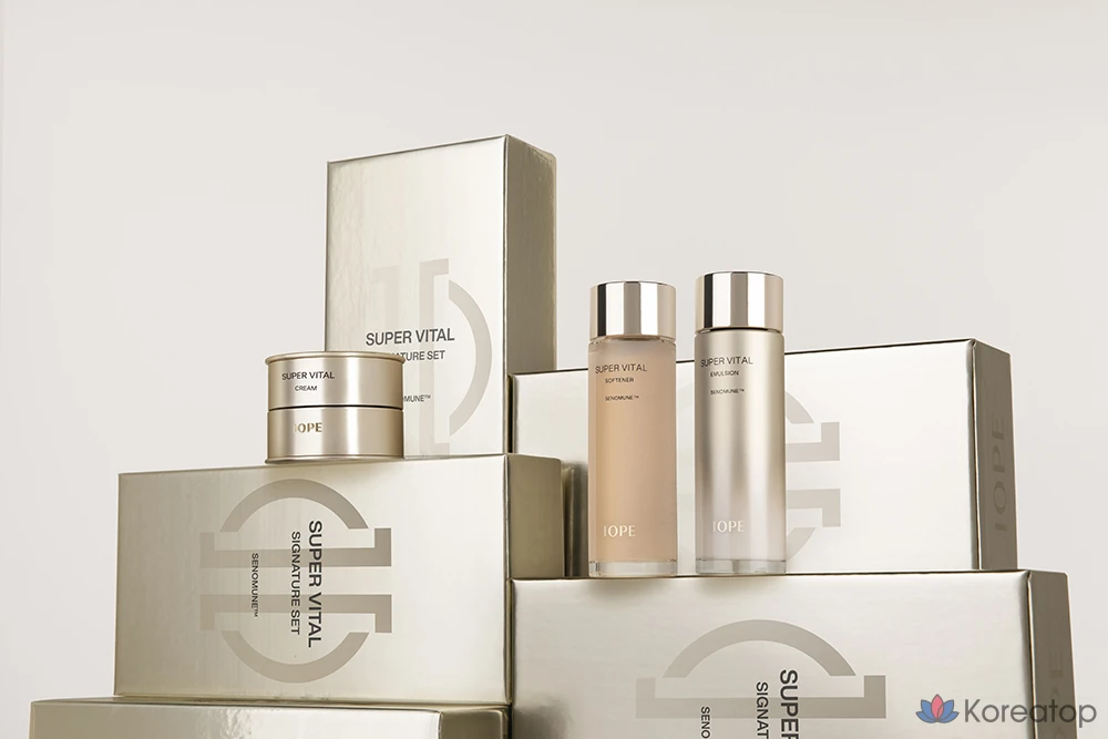 Набор для ухода IOPE Supervital Signature 3-piece Set + 5 samples, 1 шт.