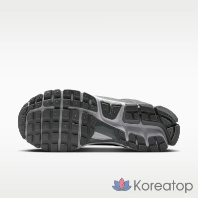 Кроссовки мужские Nike Zoom Vomero 5 SE SP, фото 2