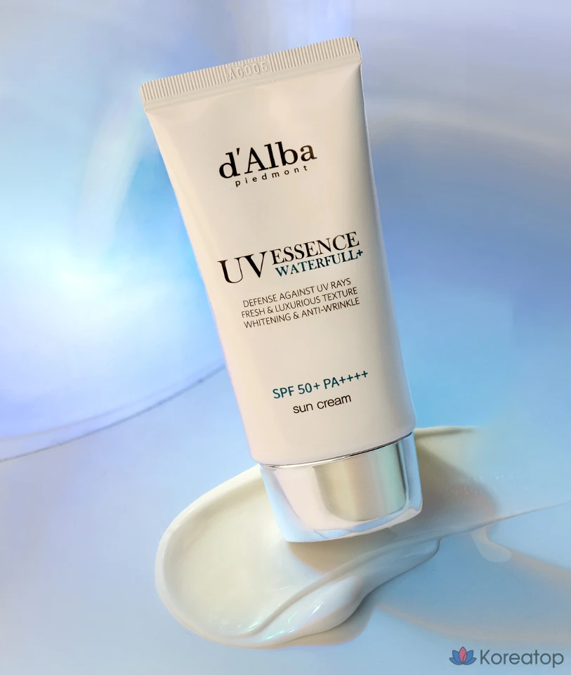 Набор для ухода d'Alba Waterful Essence Sun Cream SPF50+ PA++++ 50 мл x 2 шт + Balancing Vegan Gel Cleanser 3 мл x 5 шт, 1 шт.