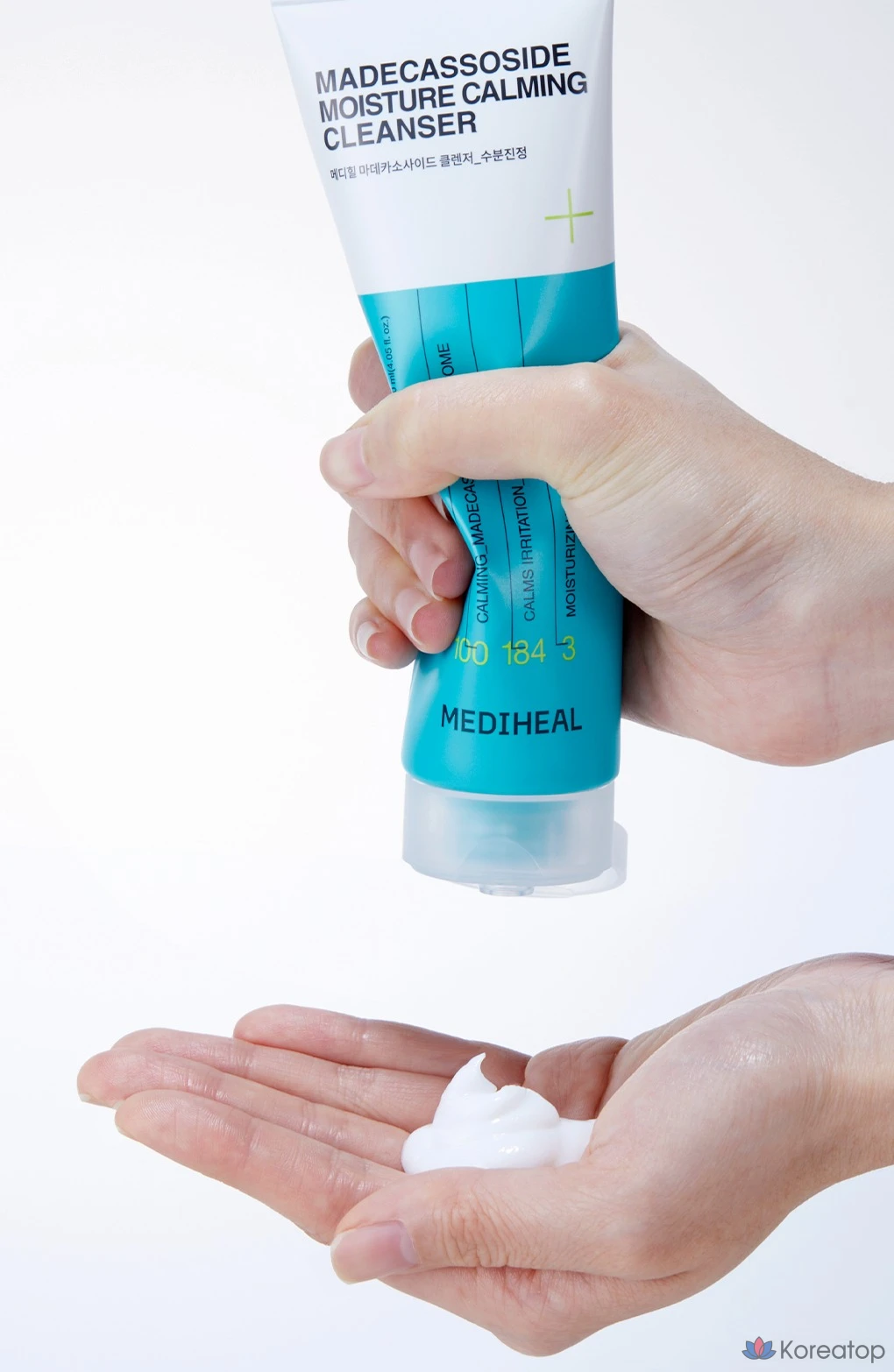 Очищающая пенка MEDIHEAL Madecassoside Moisture Soothing Cleansing Foam, 120 мл, 1 шт.