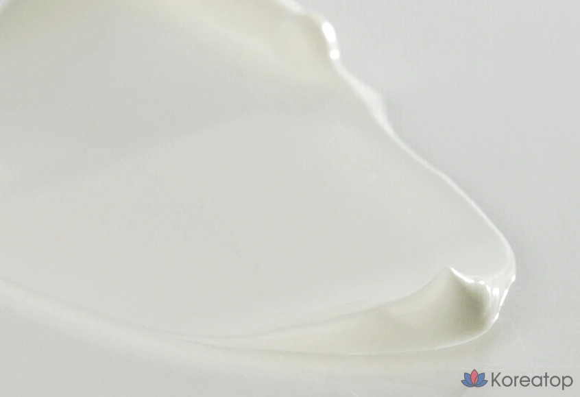 Набор для ухода d'Alba Waterful Essence Sun Cream SPF50+ PA++++ 50 мл x 2 шт + Balancing Vegan Gel Cleanser 3 мл x 5 шт, 1 шт.