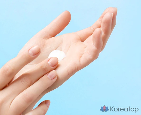 Крем для лица HANSKIN Real Complexion Hyaluron Relief Moisture Cream, 50 мл, 1 шт.