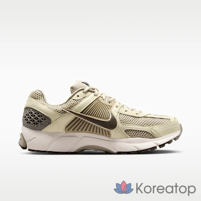 Кроссовки мужские Nike Zoom Vomero 5 SE SP, фото 3