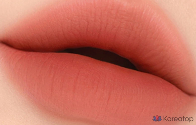 Матовое покрытие для губ 3CE Blur Matte Lipstick, оттенок Breezy Melody, 1 шт.