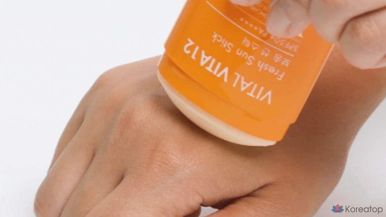 Солнцезащитный стик Tony Moly Vital Vita12 Botsong Sun Stick SPF50+ PA++++, 22 г, 1 шт.
