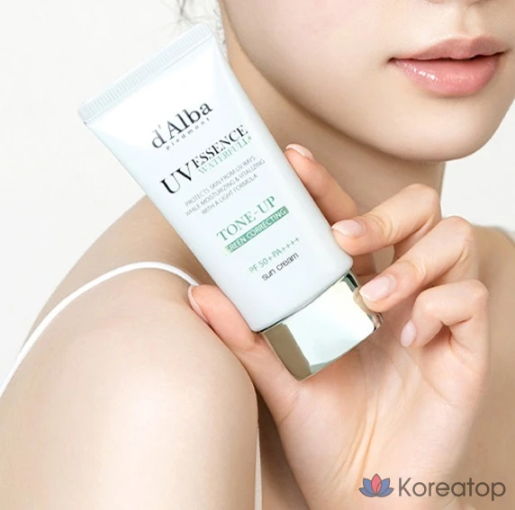 Солнцезащитный крем d'Alba Clean Tea Tree Liposome Green Tone-Up SPF50+ PA++++, 50 мл, 1 шт.