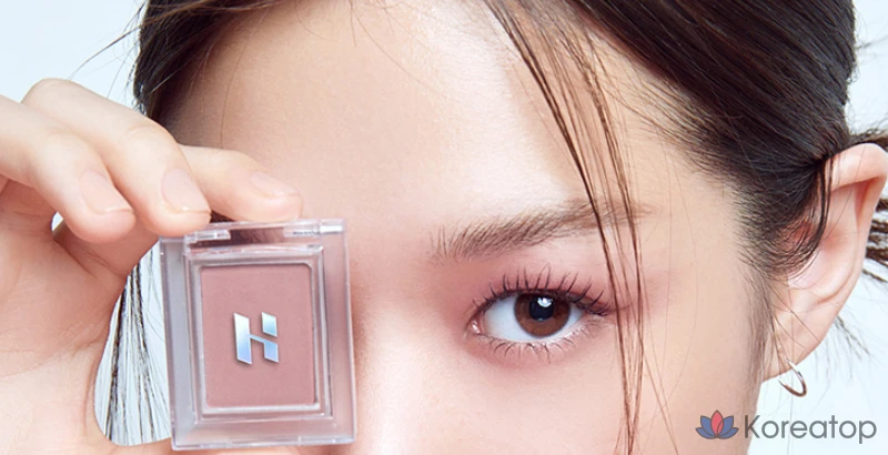 Тени для век Holika Holika My Fave Piece Eyeshadow, оттенок Wisteria, 1.8 г, 1 шт.