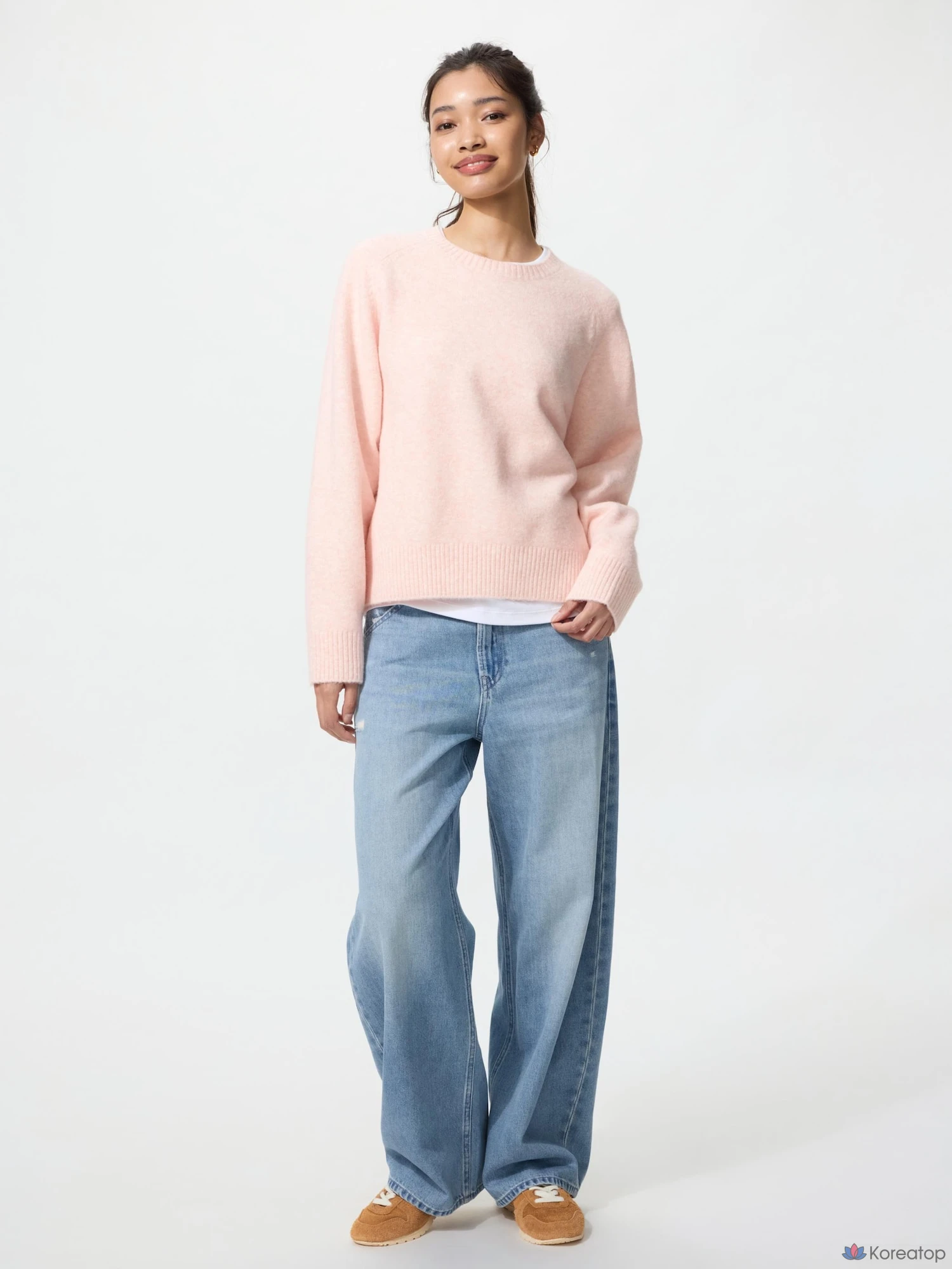 Свитер Uniqlo Souffle Yarn Crew Neck Sweater