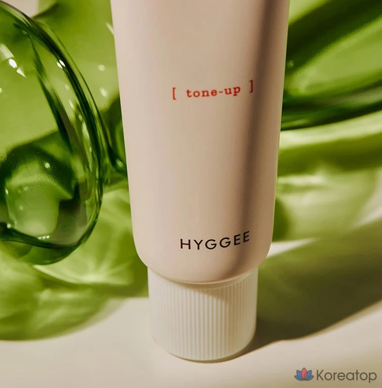 Солнцезащитный крем HYGGEE Fresh Vegan Tone Up Sun Cream SPF50+ PA++++, 50 мл, 1 шт.