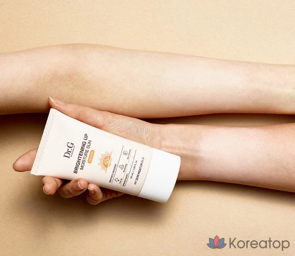 Солнцезащитный крем Dr. G Brightening Up Moisture Sunscreen SPF50+ PA++++, 50 мл, 1 шт.