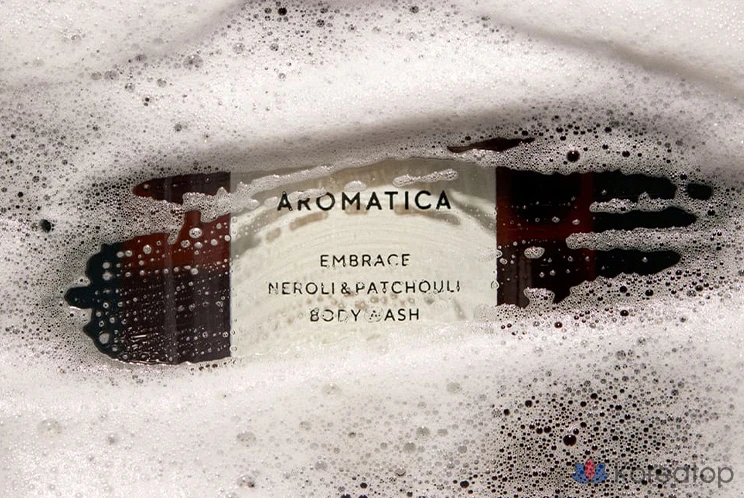 Очищающий гель для душа Aromatica Embrace Body Wash Neroli & Patchouli, 300 мл, 1 шт.