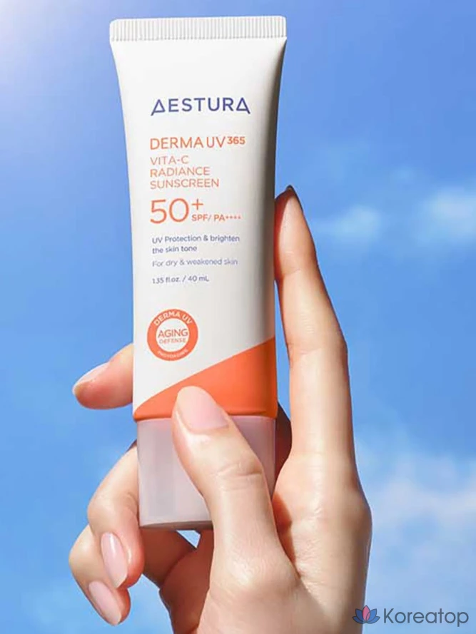 Солнцезащитный крем AESTURA DermaUV365 Vita C Glow Moisture Sun Cream SPF50+ PA++++, 40 мл, 1 шт.