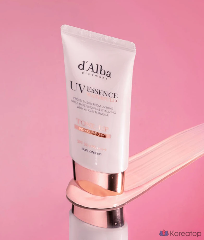 Солнцезащитный крем d'Alba Waterfull Tone-Up Sun Cream SPF50+ PA++++ + Веганский гель-очищающее средство Balancing Vegan Gel Cleanser, 50 мл + 15 мл, 1 шт.