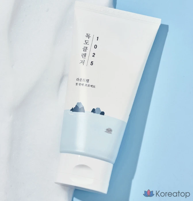 Очищающая пенка Round Lab 1025 Dokdo Cleanser, 150 мл, 1 шт.