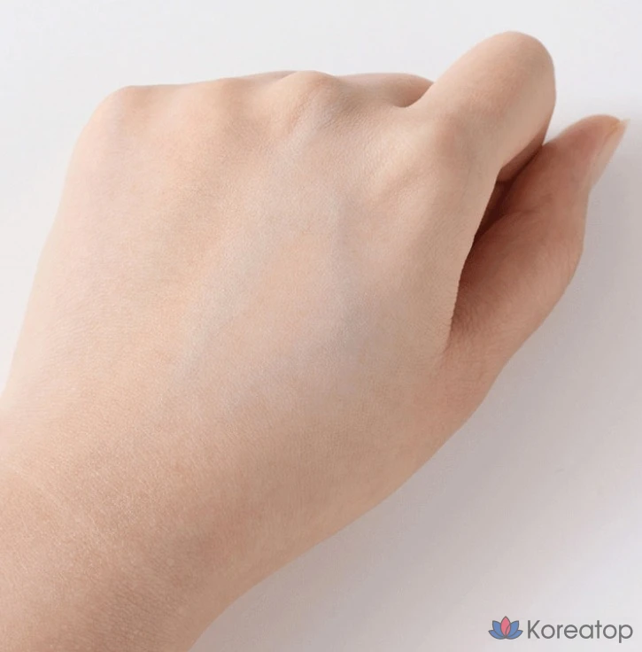 Тональная база Innisfree Light Fitting Makeup Base, оттенок 02 Green, 30 мл, 1 шт.