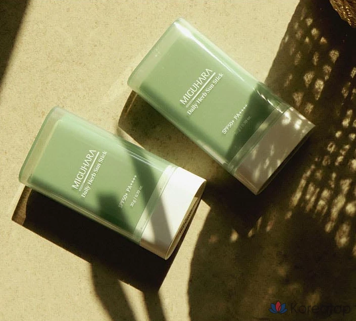 Солнцезащитный стик Miguhara Daily Herb Sun Stick SPF50+ PA++++, 20 г, 1 шт.