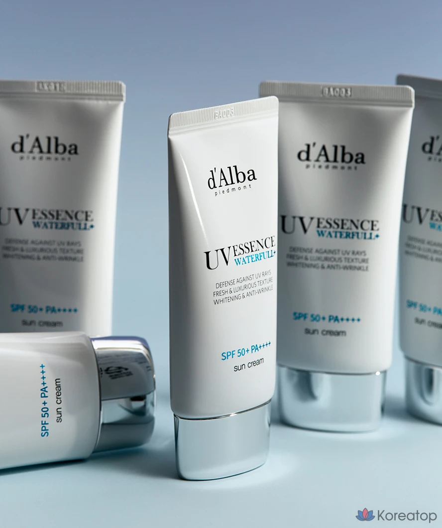 Набор для ухода d'Alba Waterful Essence Sun Cream SPF50+ PA++++ 50 мл x 2 шт + Balancing Vegan Gel Cleanser 3 мл x 5 шт, 1 шт.