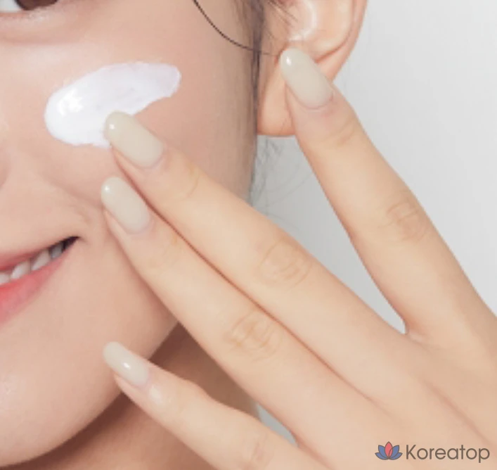 Солнцезащитный стик Tony Moly Vital Vita12 Botsong Sun Stick SPF50+ PA++++, 22 г, 1 шт.