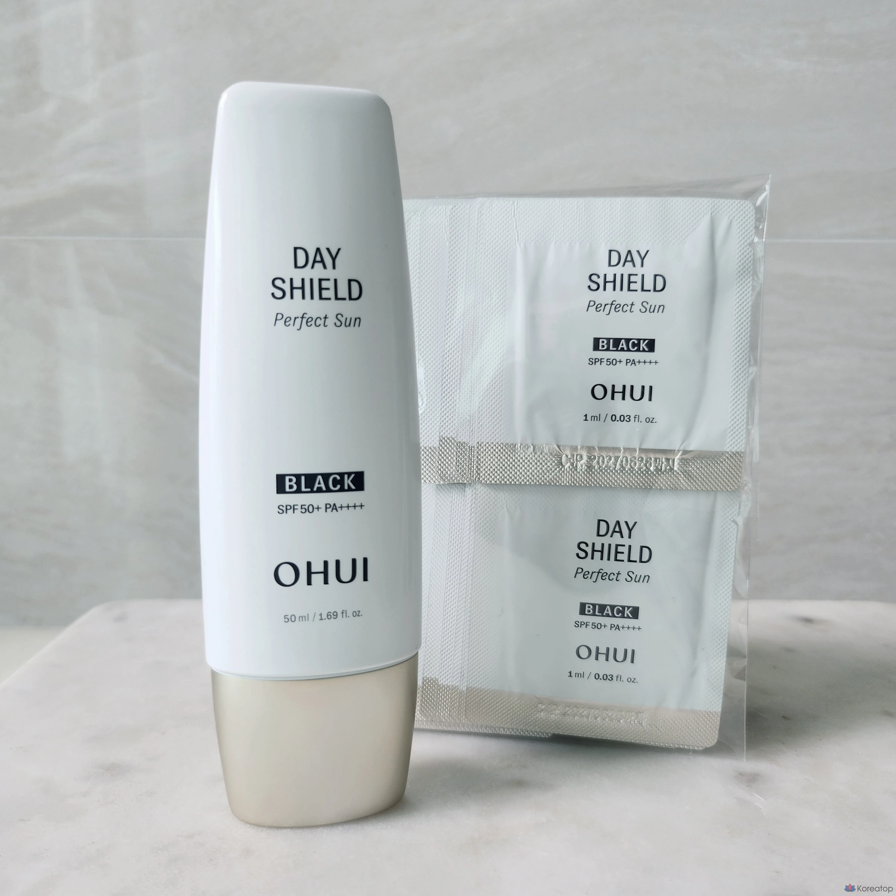 Солнцезащитный крем Ohui Day Shield Perfect Sun Black, 80 мл, 1 шт.