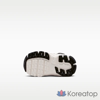 Кроссовки мужские Nike Zoom Vomero 5 SE SP