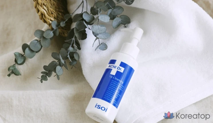 Очищающий гель Isoi Acne Doctor First Cleansing Gel, 130 мл + Тонер Isoi Acne Doctor First Control Tonic, 8 мл, 2 шт.