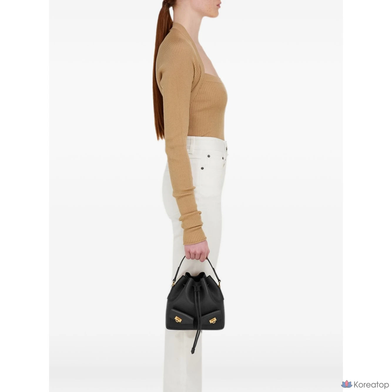 Сумка Ferragamo Multi Pocket Bucket Bag