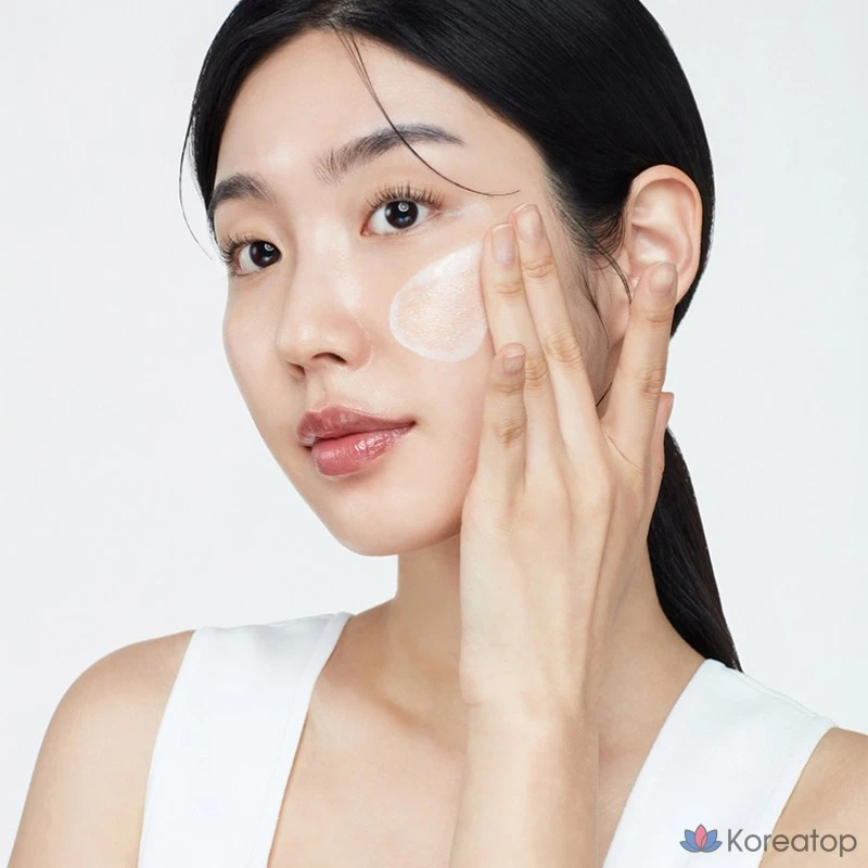 Эссенция-крем Biodance Skin Glow Essence Cream, 50 мл, 1 шт.