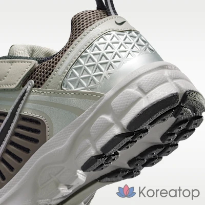 Кроссовки мужские Nike Zoom Vomero 5 SE SP, фото 8