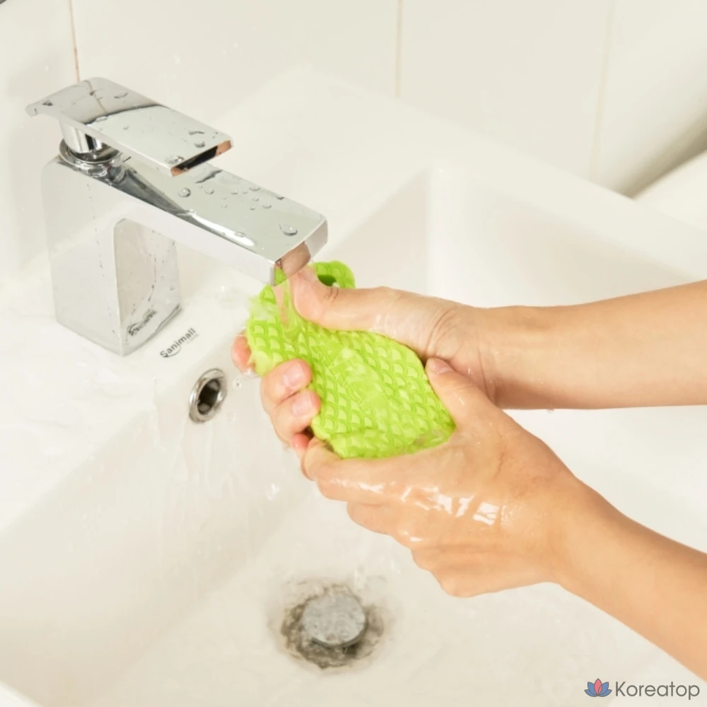 Скраб-спонж Akei Derma+ Living Hoodduk Exfoliating Sponge, 1 шт.