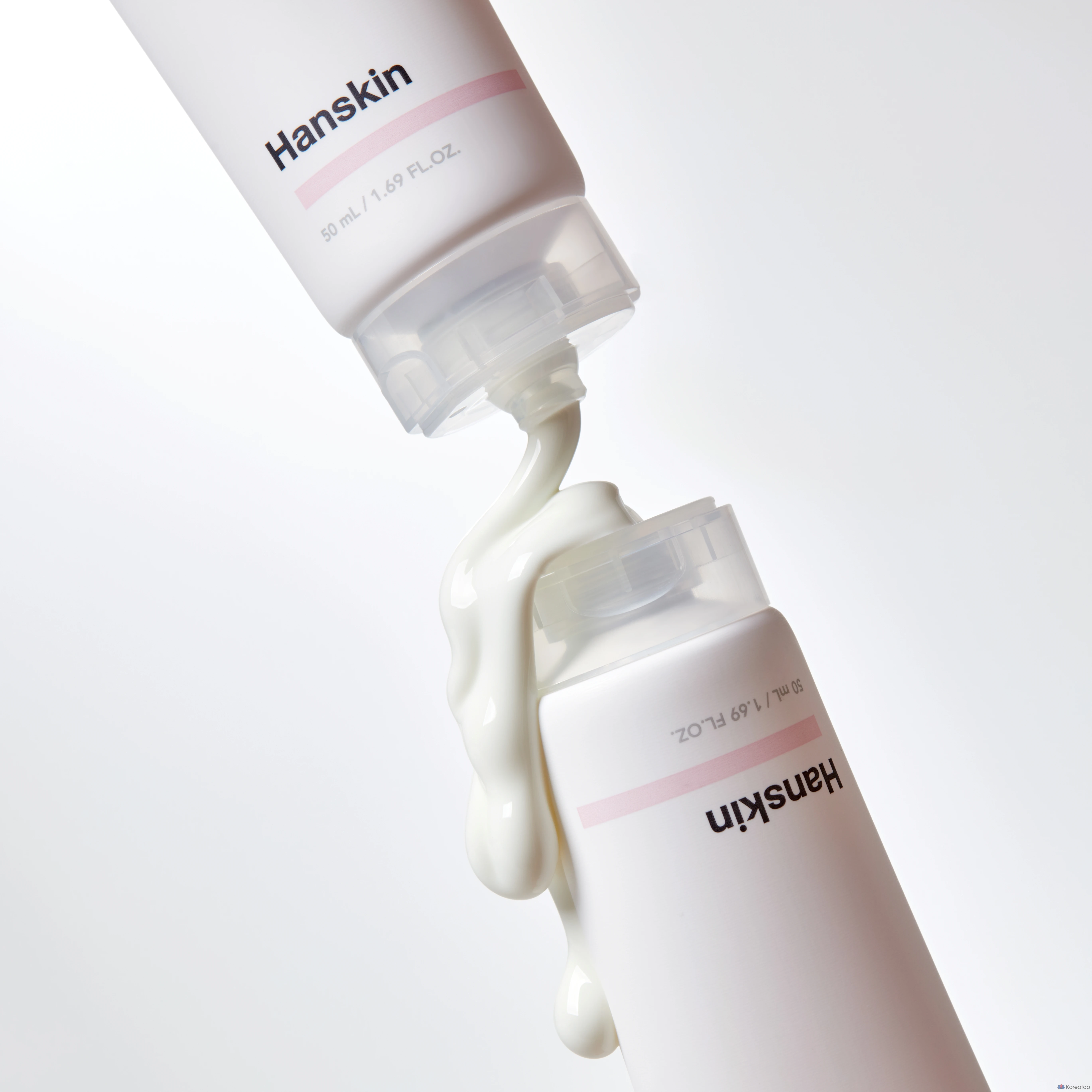 Солнцезащитный крем HANSKIN Real Complexion Hyaluron Relief Water Sun Cream SPF50+ PA++++, 50 мл, 1 шт.