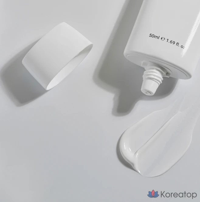 Солнцезащитный крем Rovectin Aqua Soo Moisturizing Sun Cream SPF50+ PA++++, 50 мл, 1 шт.