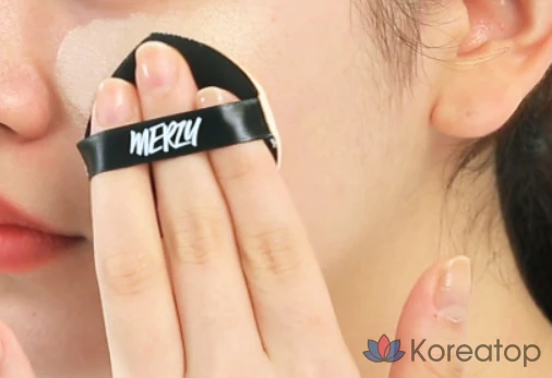 Кушон MERZY The First Glow Cushion Foundation, оттенок 22N Beige, 13 г, 1 шт., фото 5