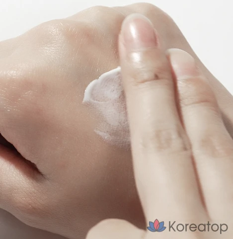 Солнцезащитный крем-сыворотка Manyo Factory Galactomy Moisture Sun Serum SPF50+ PA++++, 50 мл, 1 шт.