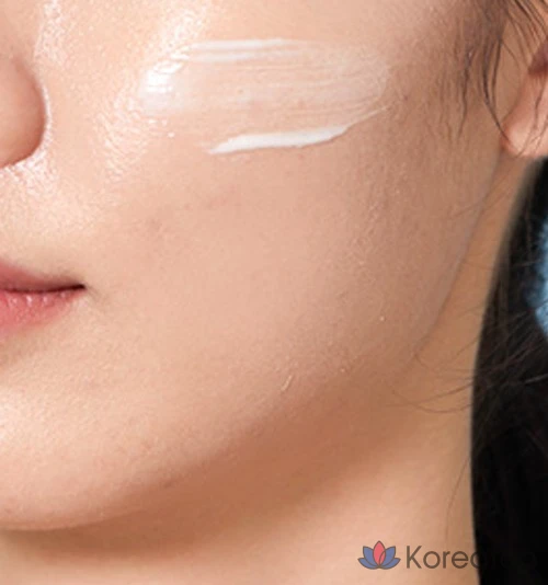 Солнцезащитный крем COSRX Ultra Light Invisible Sun Serum SPF50+ PA++++, 50 мл, 1 шт.