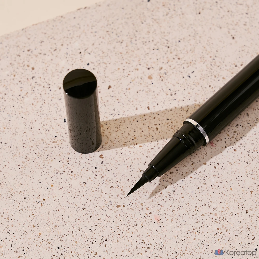 Подводка для глаз Jungsaemmool Artist Callpen Liner, оттенок Call Black, 0.4 мл, 1 шт.