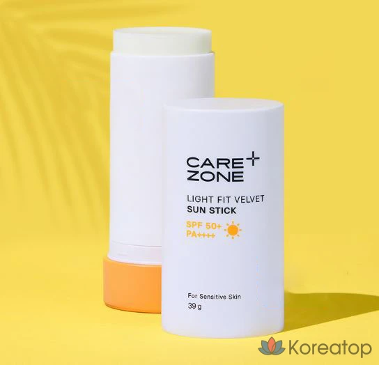Солнцезащитный стик Carezone Light Fit Velvet Sun Stick SPF50+ PA++++, 39 г, 1 шт.
