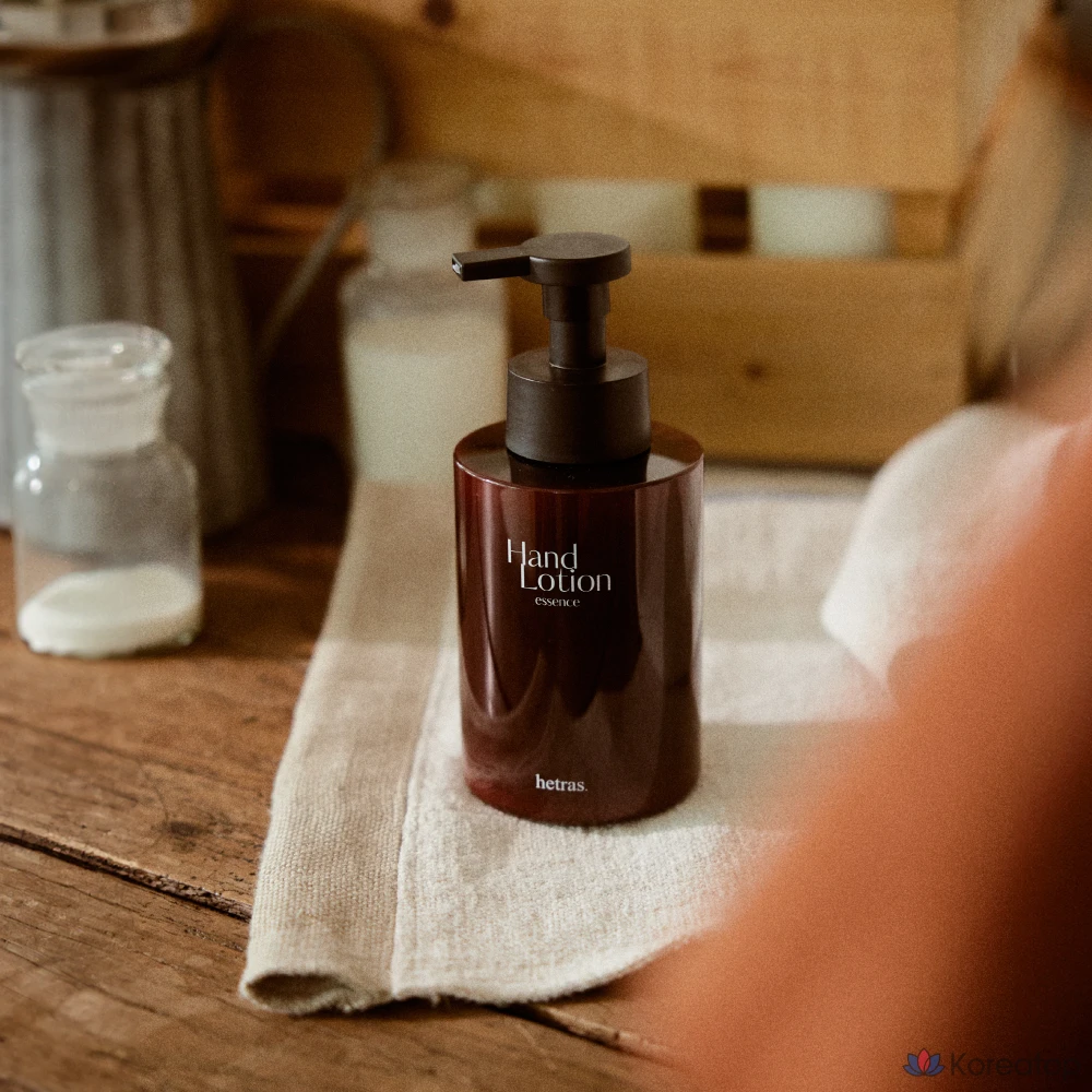 Парфюмированная эссенция для рук HETRAS Perfume Essence Hand Lotion Gift Edition Hotelwood, 515 мл, 1 шт.