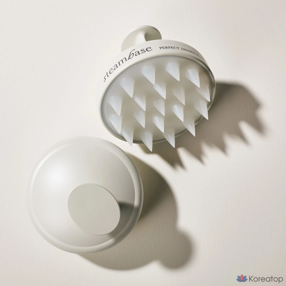 Шампунь-браш для массажа кожи головы Steambase Soft Silicone Shampoo Brush, 1 шт.