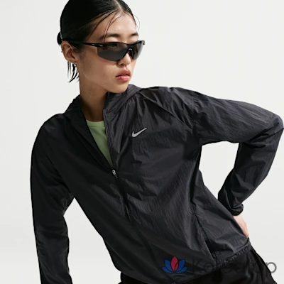 Куртка беговая женская Nike Tempo UV Protection Lightweight
