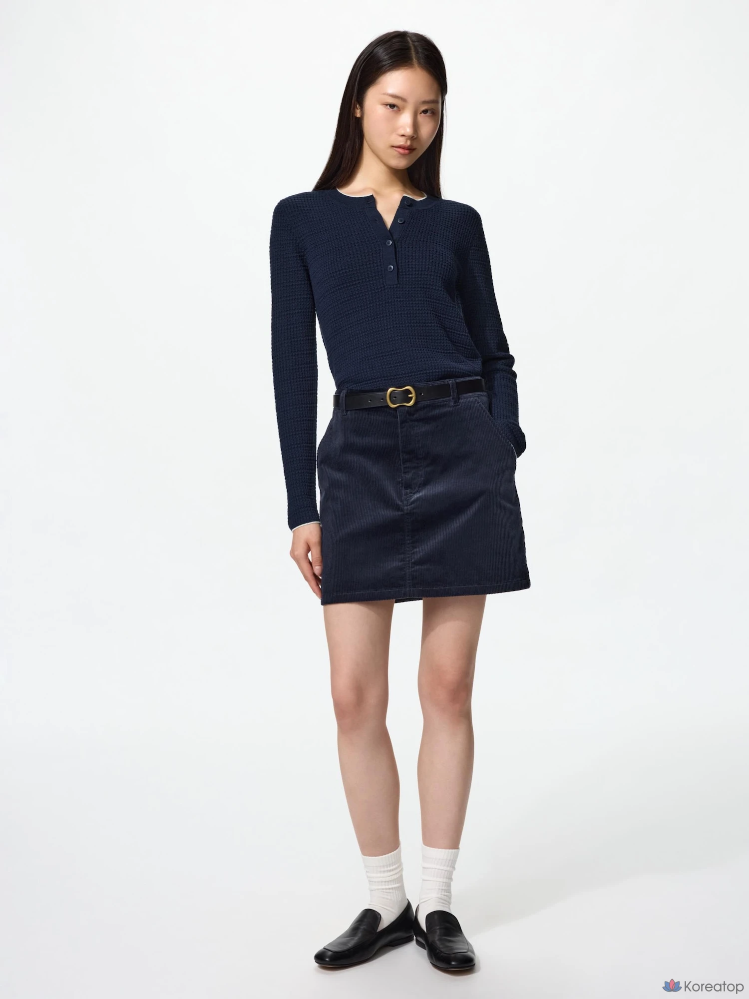 Свитер Uniqlo Merino Blend Henley Neck Sweater