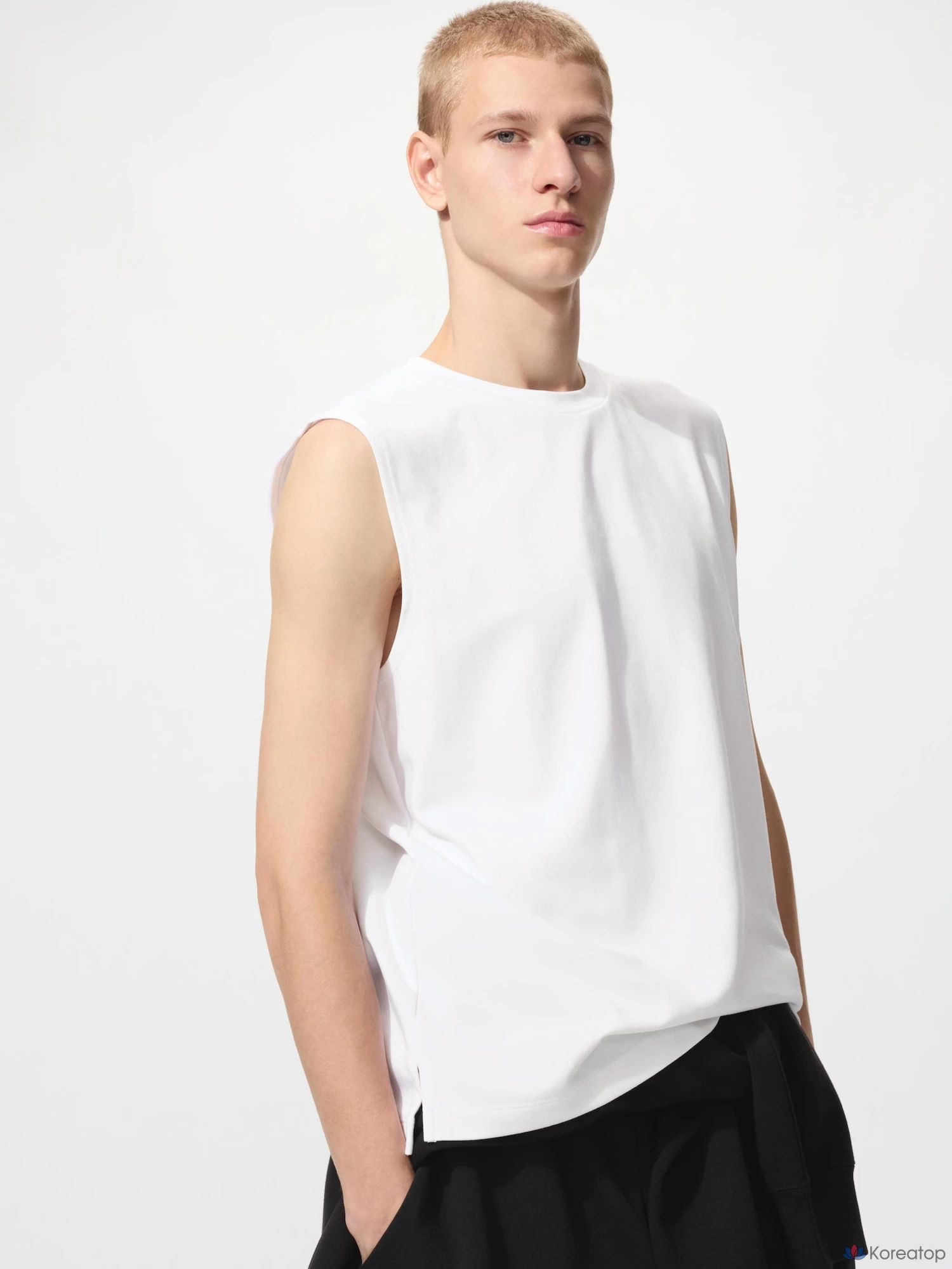 Майка Uniqlo AIRism Cotton Sleeveless T-Shirt