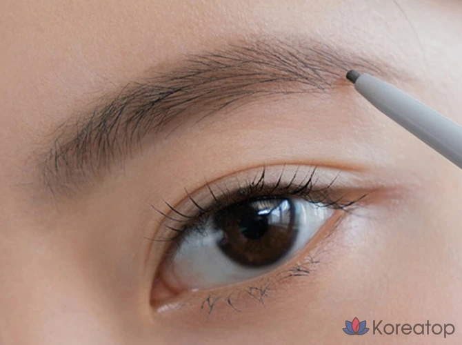 Карандаш для бровей ROM&ND Han All Flat Eyebrow Auto Pencil, оттенок W1 Gentle Brown, 0.17 г, 1 шт.