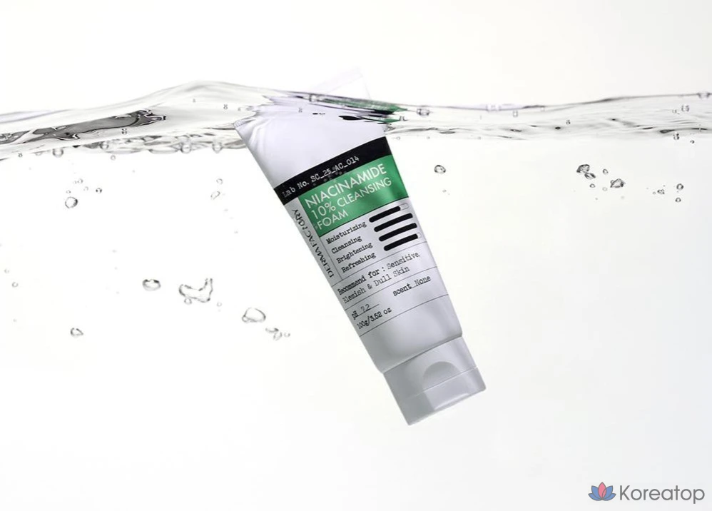 Очищающая пенка Derma Factory Niacinamide 10% Cleansing Foam, 100 г, 1 шт.