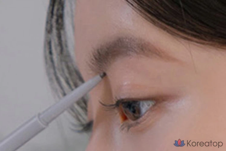 Карандаш для бровей ROM&ND Han All Sharp Eyebrow Auto Pencil, оттенок W1 Gentle Brown, 0.17 г, 1 шт.