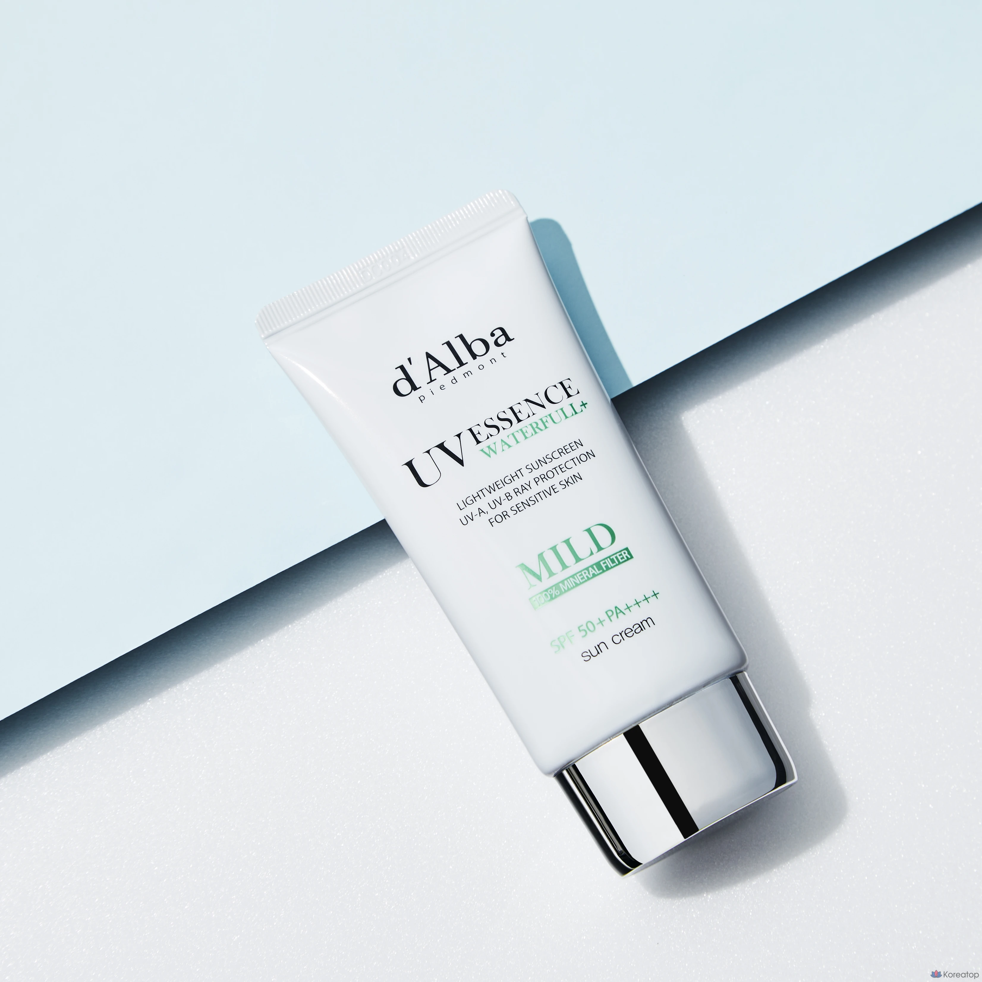 Солнцезащитный крем d'Alba Waterfull Mild Sun Cream SPF50+ PA++++, 50 мл, 1 шт.