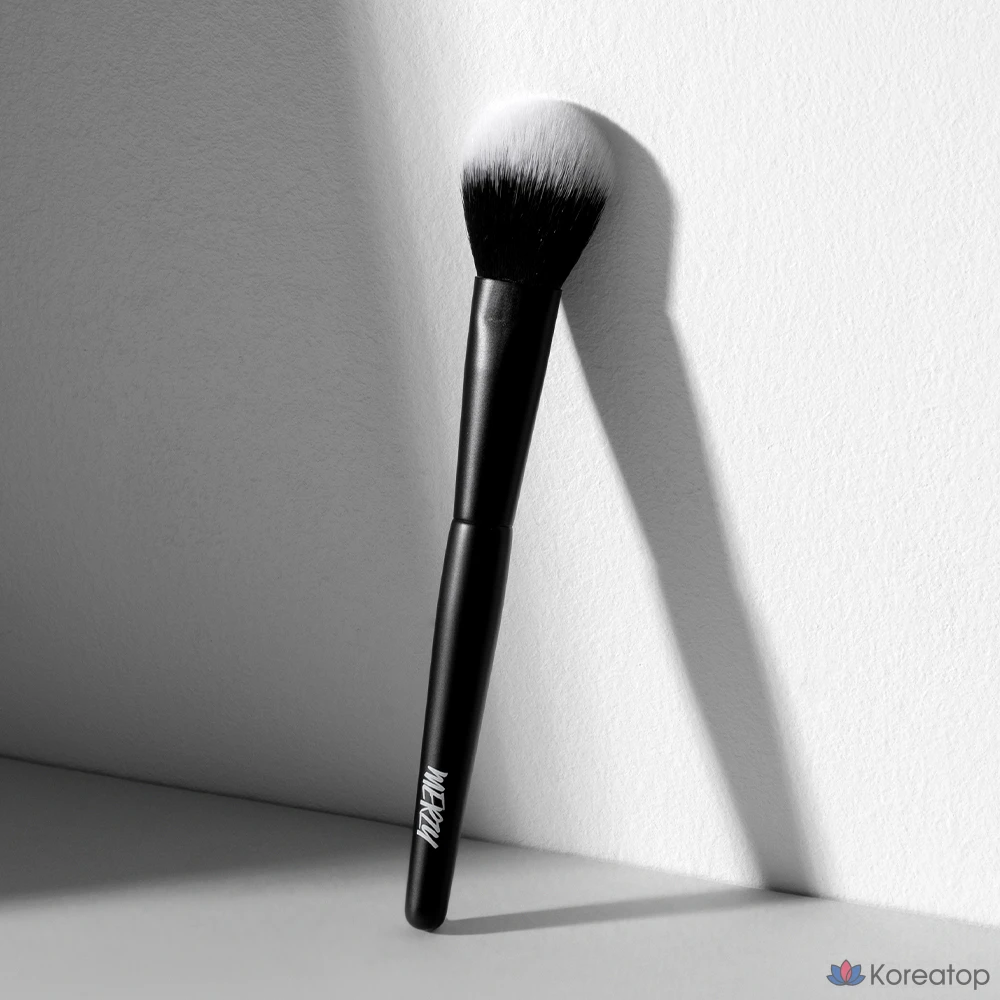 Кисть для румян MERZY Point Blusher Brush, 1 шт.