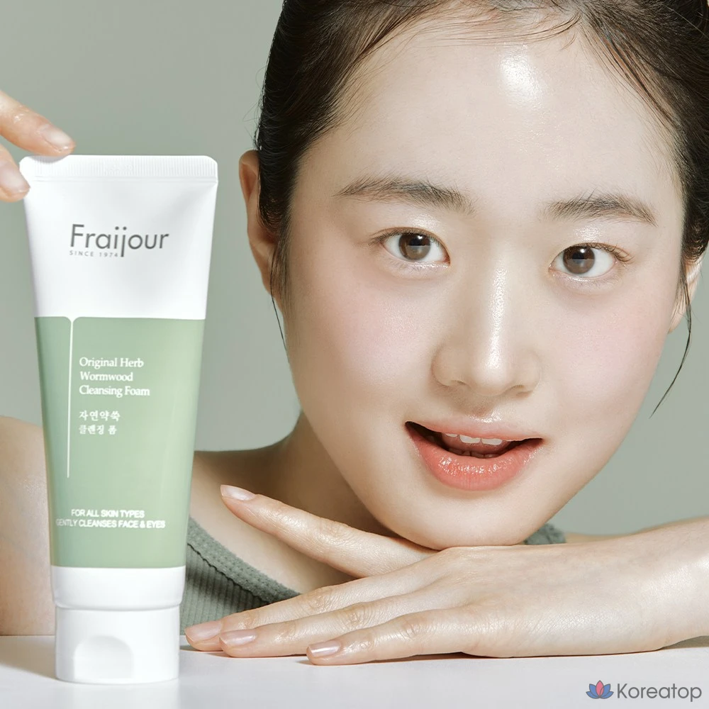 Очищающая пенка Fraijour Original Herb Natural Mugwort Cleansing Foam, 150 мл, 1 шт.