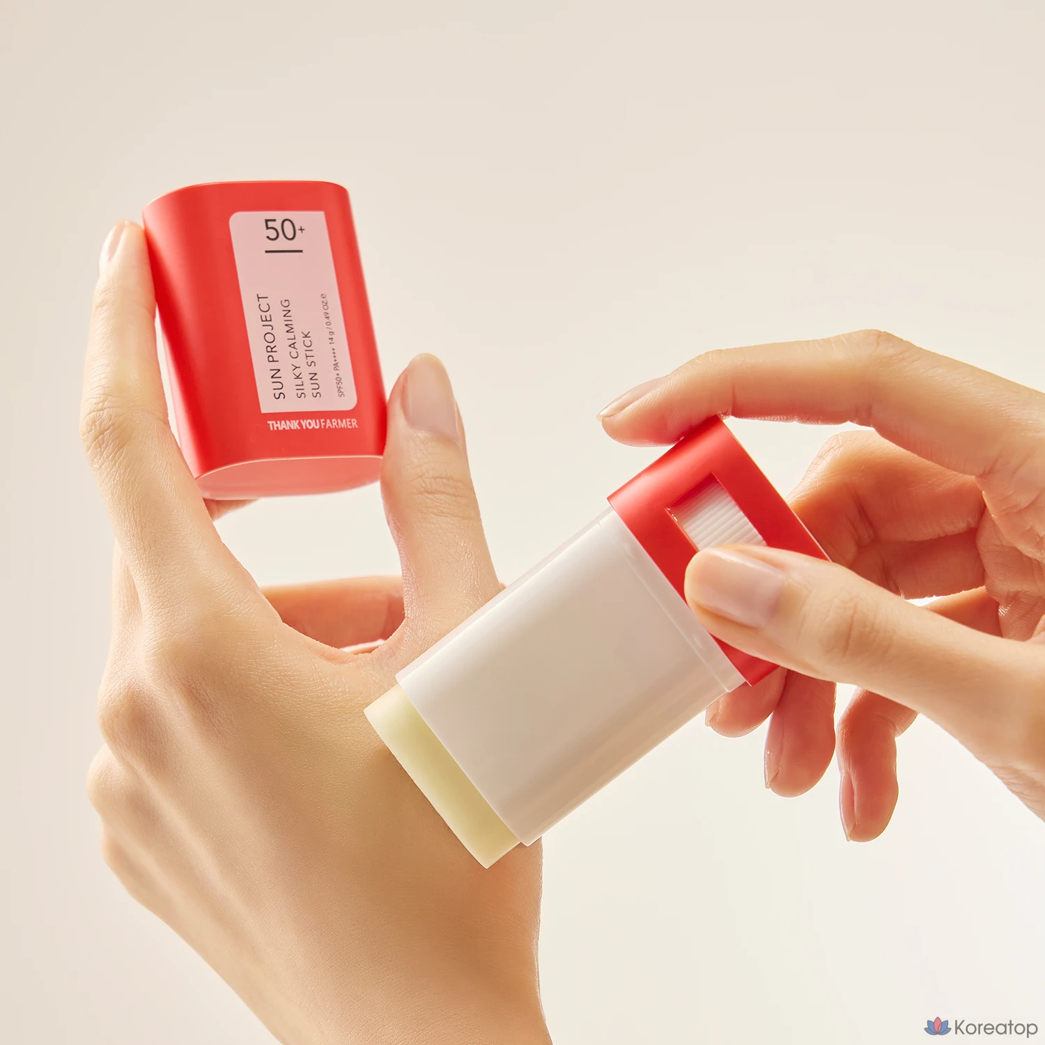 Солнцезащитный стик Thank You Farmer Sun Project Silky Calming Sun Stick, 14 г, 1 шт.