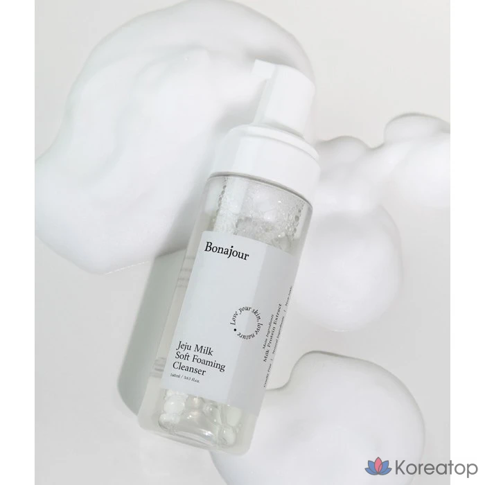 Очищающая пенка Bonajour Jeju Milk Soft Foaming Cleanser, 150 мл, 1 шт.